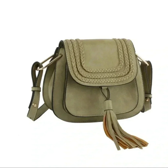 Crossbody/shoulder bag, flap over closure, inside pocket, adjustable strap NWT - Picture 1 of 5